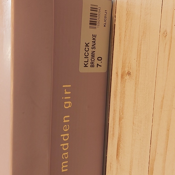 Snakeskin Ankle Boot - Picture 8 of 8